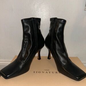 Signature Black Women's Boots